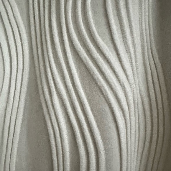 White detail tank top - Picture 5 of 7